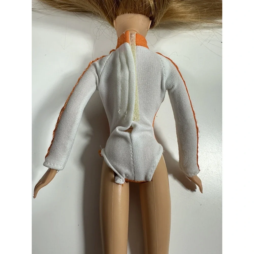 Vintage 1995 Barbie Mattel Red‎ Hair Straight Long Blue Eyes Univ Tennessee
